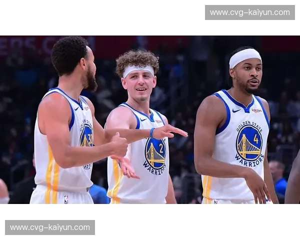 库里风暴席卷洛杉矶：快船何以抵挡金州勇士的“库日天”？